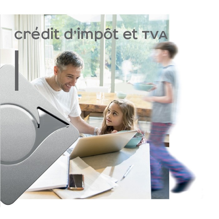 Image d'illustration d'une famille dans une cuisine pour le crédit d'impôt et la TVA